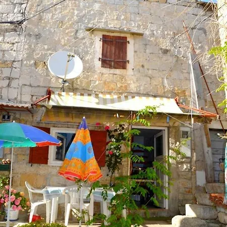 Maison *