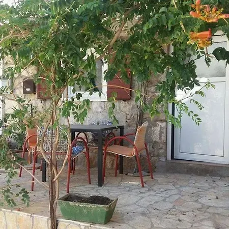 Maison * Kastela